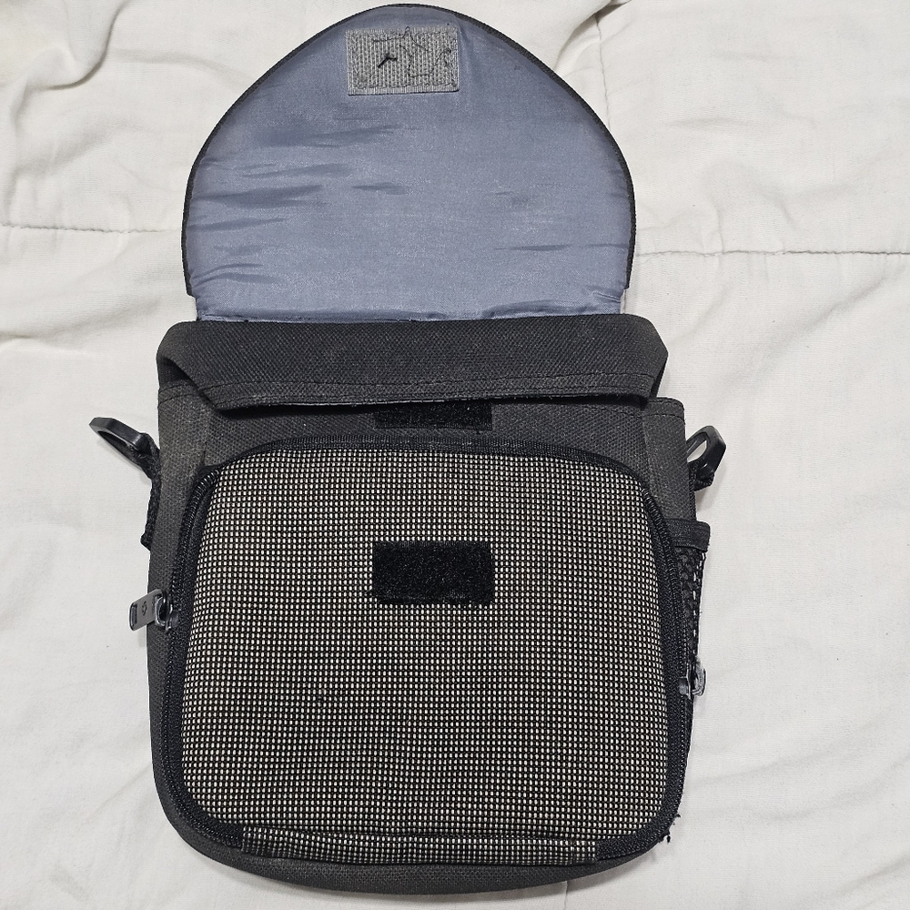 Samsonite Small Camera Case - Picture 2 of 7